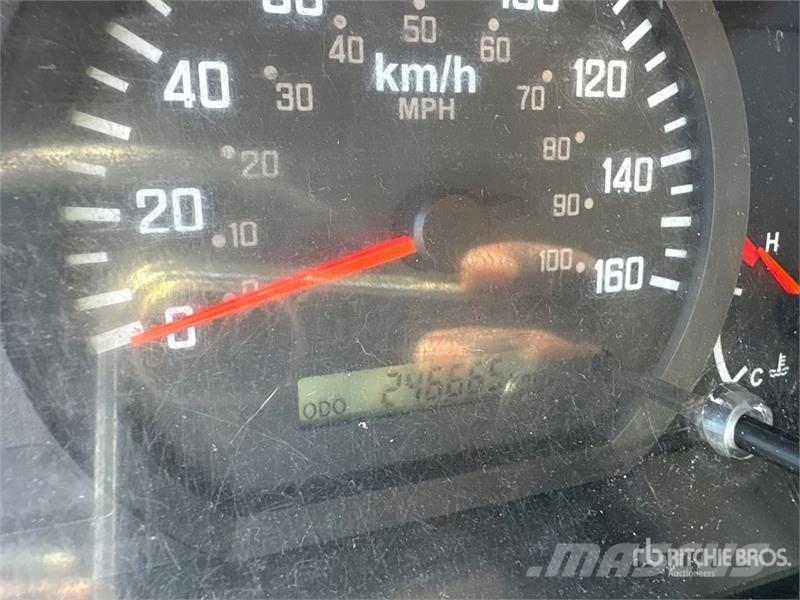 Isuzu NPR EFI 4x2 Van Truck 탑차 트럭