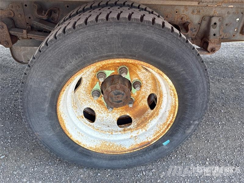 Isuzu NPR EFI 4x2 Van Truck 탑차 트럭