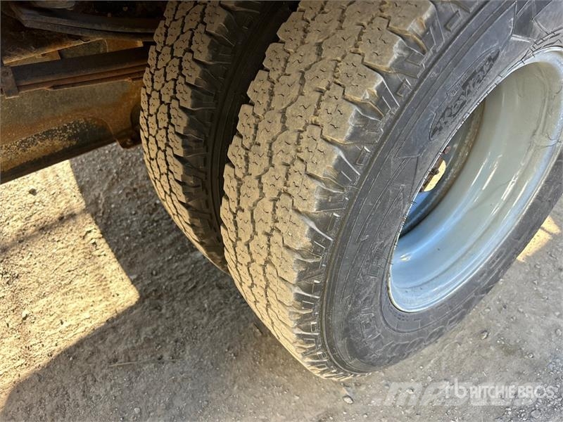 Isuzu NPR HD Sanduk kamioni