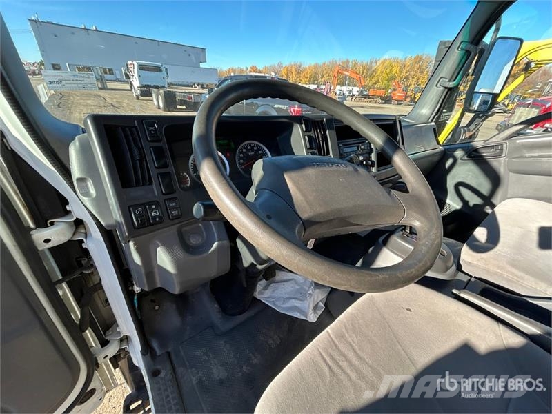 Isuzu NPR HD Sanduk kamioni
