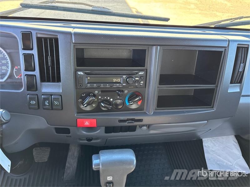 Isuzu NPR HD Kapali kasa kamyonlar