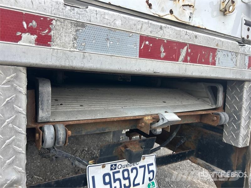 Isuzu NPR HD Camion cassonati