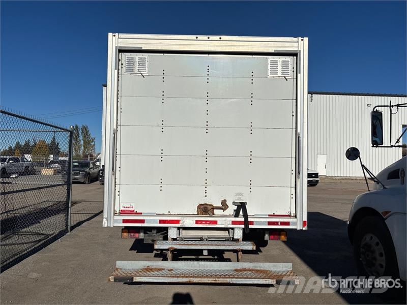 Isuzu NPR HD Kapali kasa kamyonlar