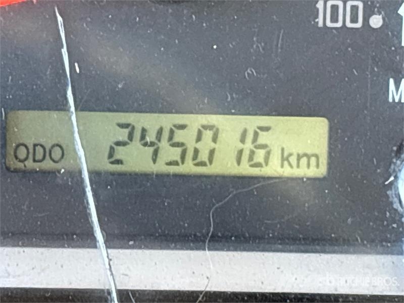 Isuzu NPR HD Kapali kasa kamyonlar