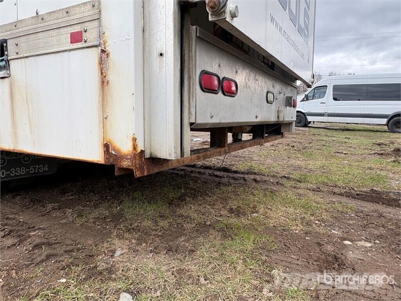 Isuzu NPR-XD 4x2 Van Truck Tovornjaki zabojniki