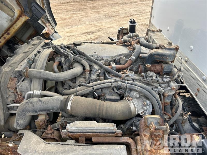 Isuzu NPR-XD 4x2 Van Truck (Inoperable) Sanduk kamioni