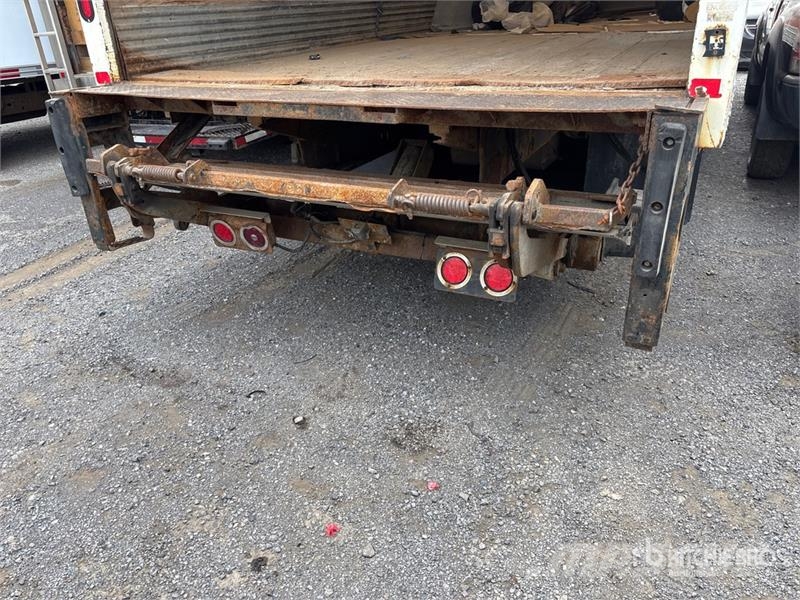 Isuzu NRR Umpikorikuorma-autot