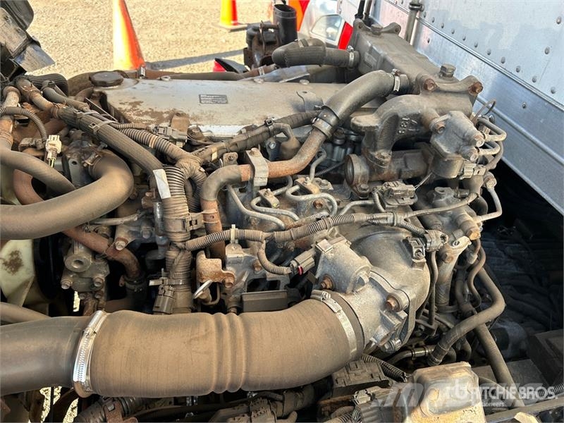 Isuzu NRR Temperature controlled trucks
