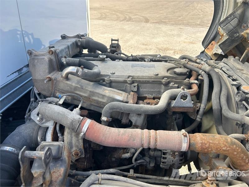 Isuzu NRR Dobozos teherautók