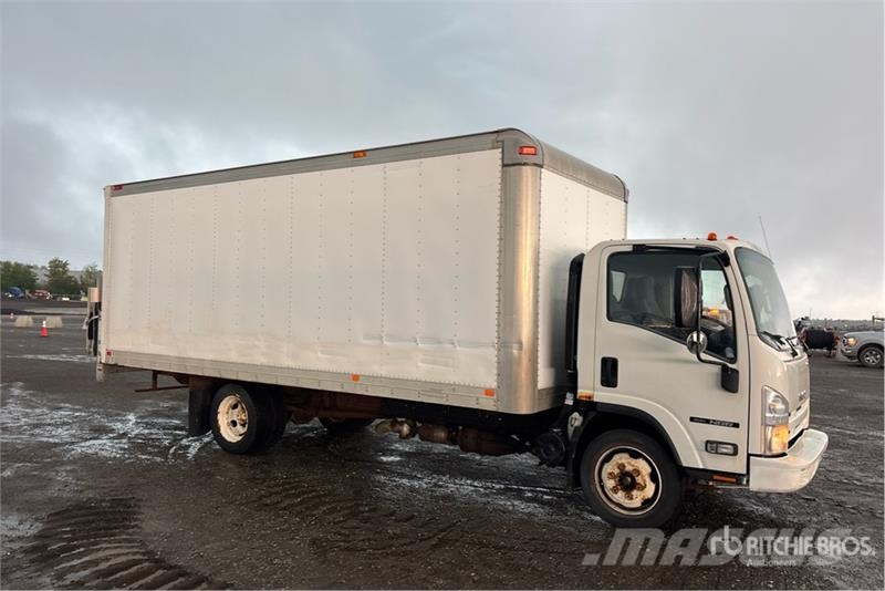 Isuzu NRR Camion Fourgon