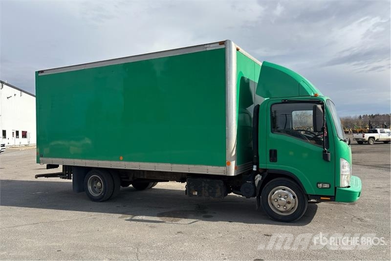 Isuzu NRR Bakwagens met gesloten opbouw