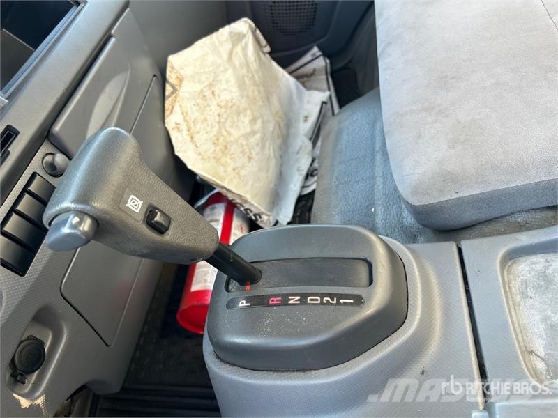 Isuzu NRR Temperature controlled trucks