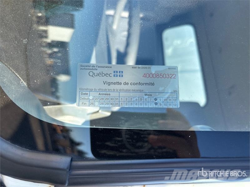 Isuzu NRR Sanduk kamioni