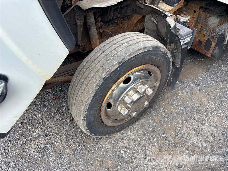 Isuzu NRR Umpikorikuorma-autot