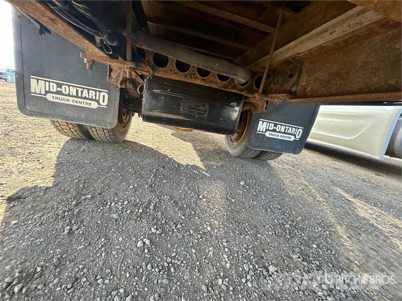 Isuzu NRR Фургони