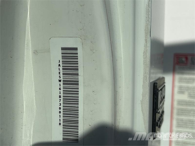 Isuzu NRR Фургони