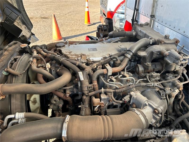 Isuzu NRR Temperature controlled trucks