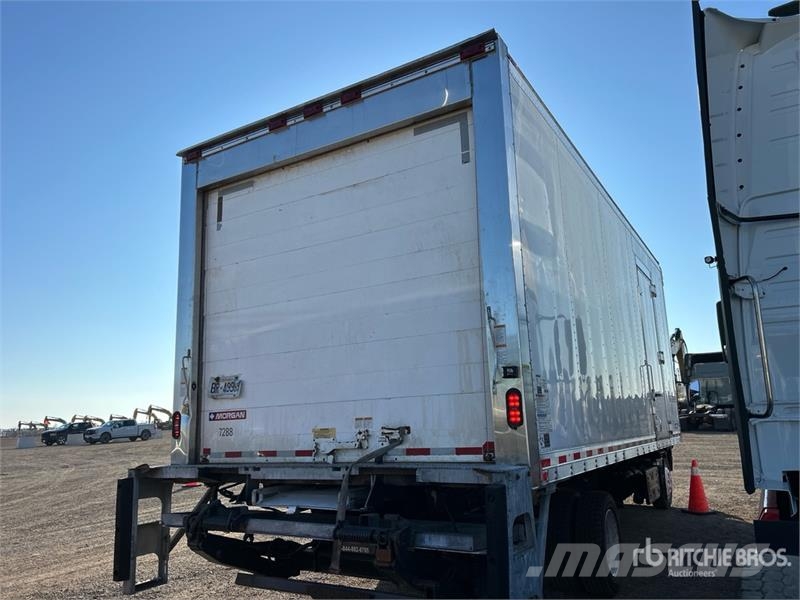 Isuzu NRR Temperature controlled trucks