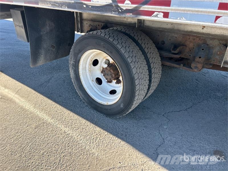 Isuzu NRR Dobozos teherautók