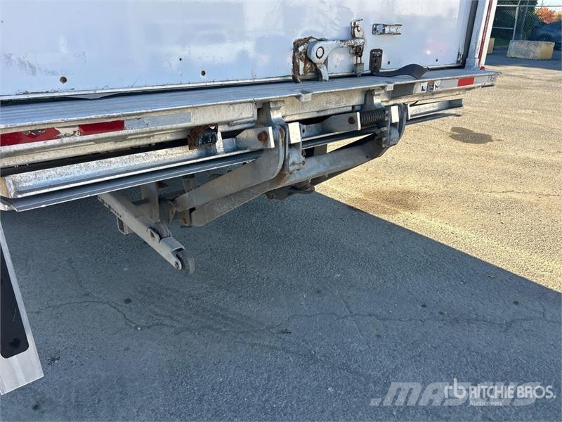 Isuzu NRR Dobozos teherautók