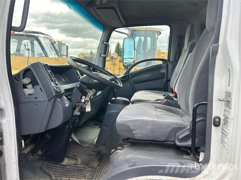 Isuzu NRR Каросерии