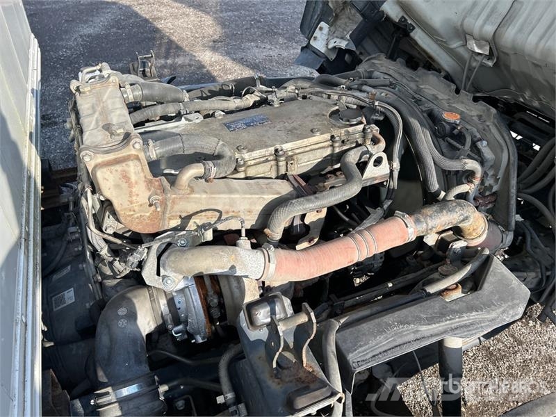 Isuzu NRR Kapali kasa kamyonlar