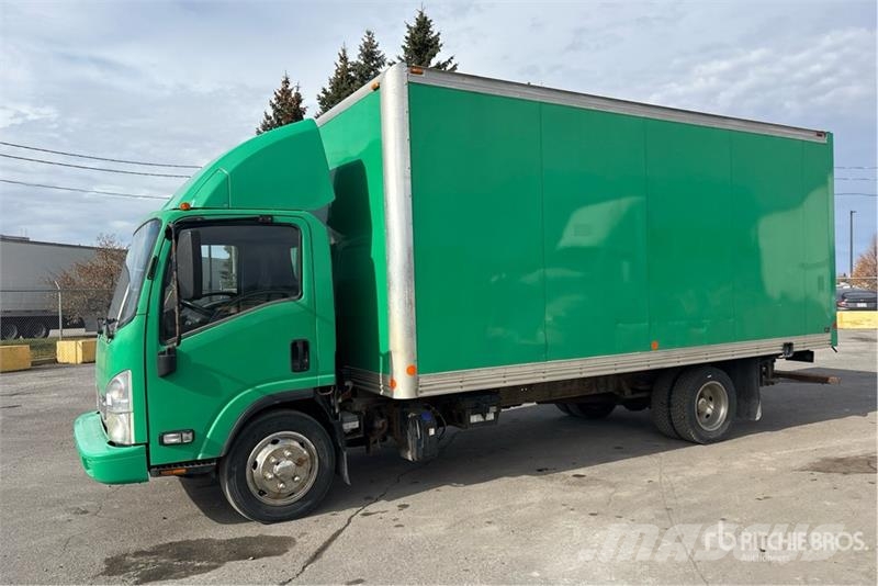Isuzu NRR Bakwagens met gesloten opbouw