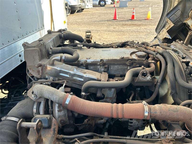 Isuzu NRR Temperature controlled trucks