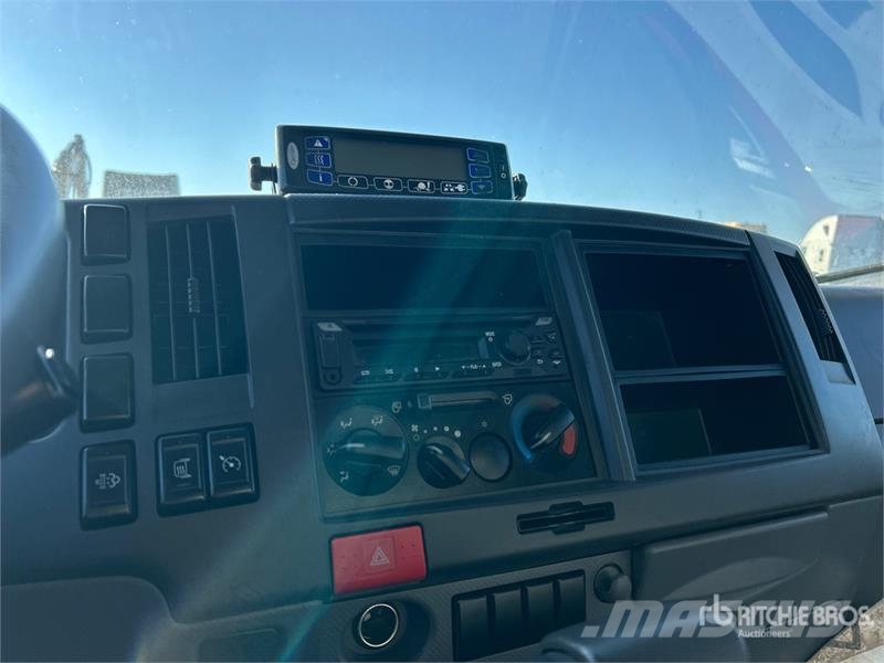 Isuzu NRR Temperature controlled trucks