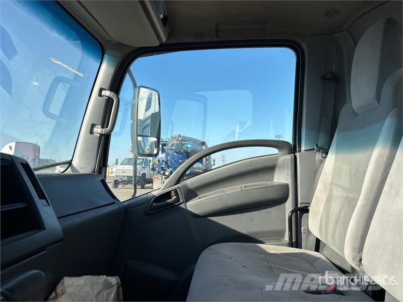 Isuzu NRR Temperature controlled trucks