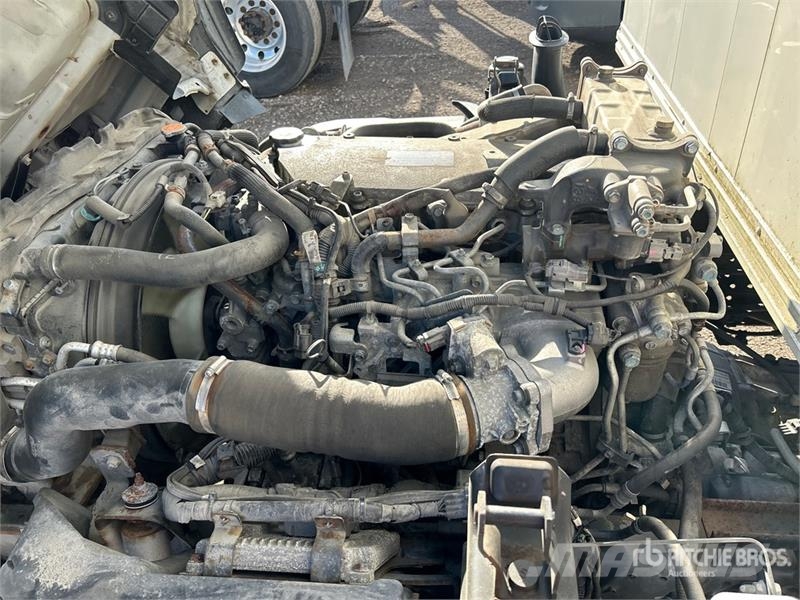 Isuzu NRR Kapali kasa kamyonlar