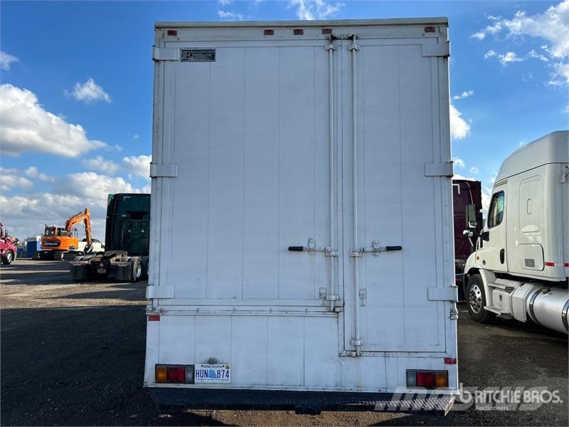 Isuzu NRR Kapali kasa kamyonlar