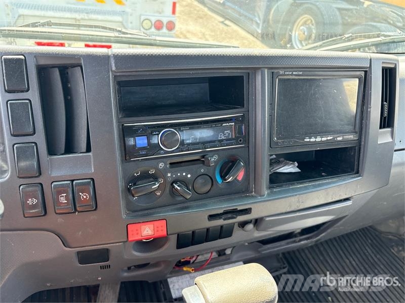 Isuzu NRR مركبات إصلاح الأعطال