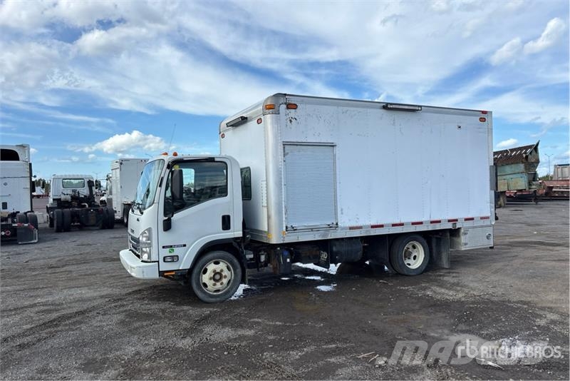 Isuzu NRR Camiones caja cerrada