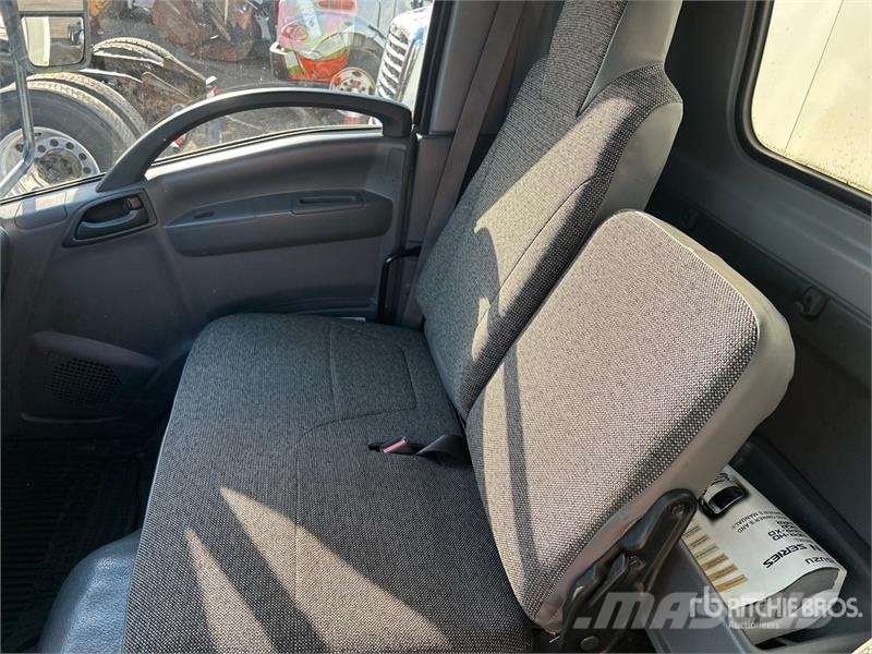 Isuzu NRR Kapali kasa kamyonlar
