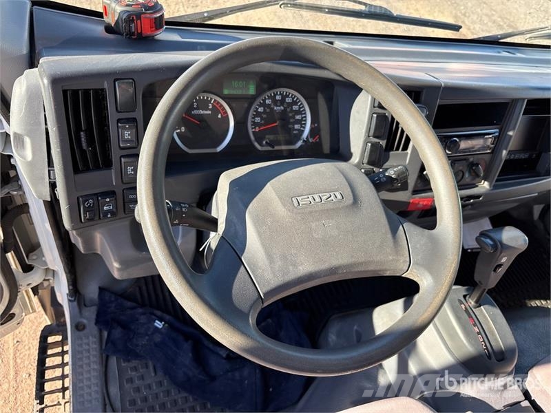 Isuzu NRR Sanduk kamioni