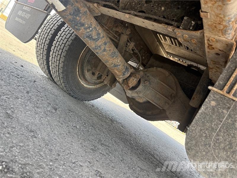 Isuzu NRR 4x2 Flatbed Truck Planbiler