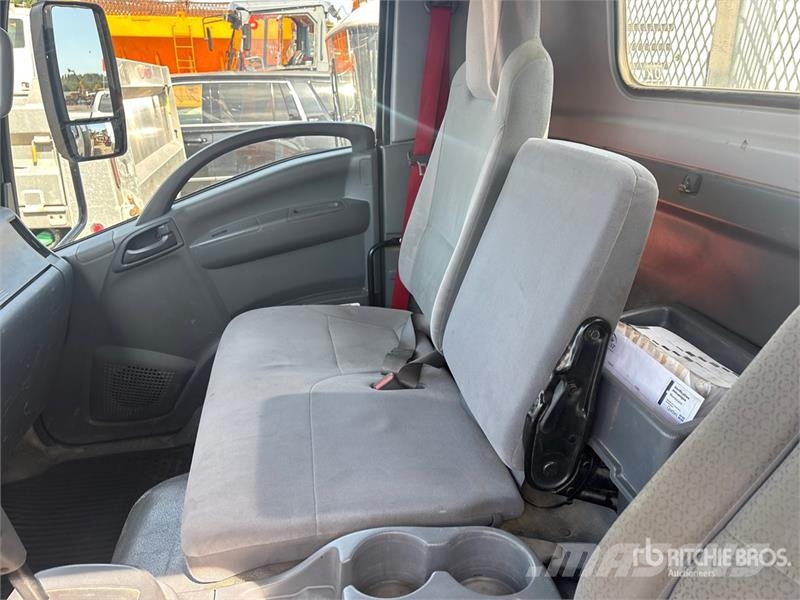 Isuzu NRR 4x2 Flatbed Truck Planbiler