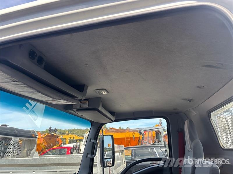 Isuzu NRR 4x2 Flatbed Truck Planbiler