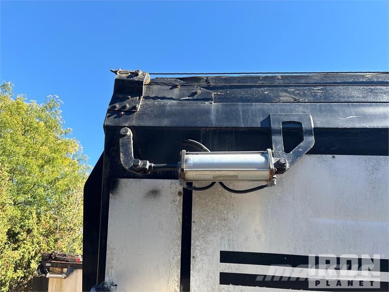 J.C. Trailer 48 ft Quad/A Live Bottom Trailer Poluprikolice sa pokretnim podom