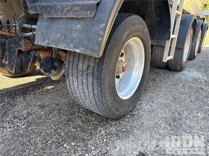 J.C. Trailer 48 ft Quad/A Live Bottom Trailer Poluprikolice sa pokretnim podom