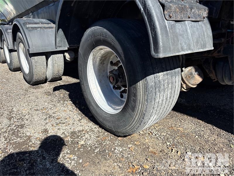 J.C. Trailer 48 ft Quad/A Live Bottom Trailer Poluprikolice sa pokretnim podom
