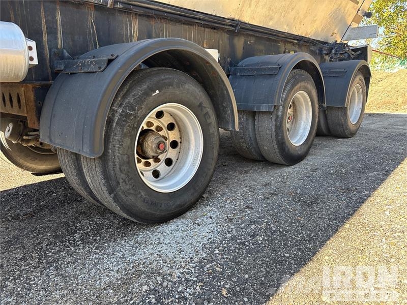 J.C. Trailer 48 ft Quad/A Live Bottom Trailer Poluprikolice sa pokretnim podom