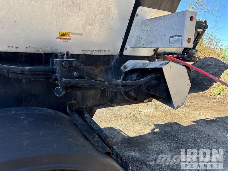 J.C. Trailer 48 ft Quad/A Live Bottom Trailer Poluprikolice sa pokretnim podom