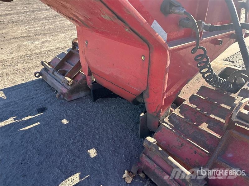 J.C. Trailer Quad/A Removable Gooseneck Lowboy Trailer Low loaders