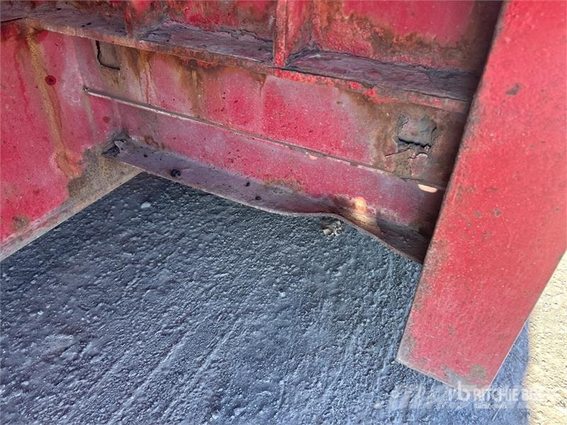 J.C. Trailer Quad/A Removable Gooseneck Lowboy Trailer Low loaders