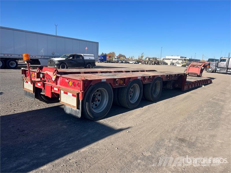 J.C. Trailer Quad/A Removable Gooseneck Lowboy Trailer Low loaders