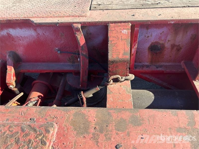 J.C. Trailer Quad/A Removable Gooseneck Lowboy Trailer Low loaders