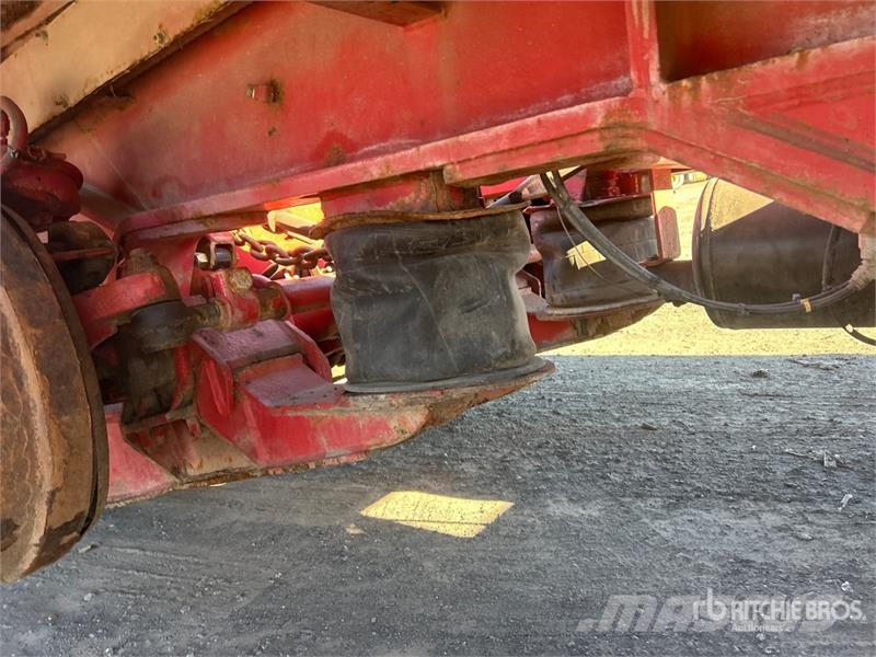 J.C. Trailer Quad/A Removable Gooseneck Lowboy Trailer Low loaders
