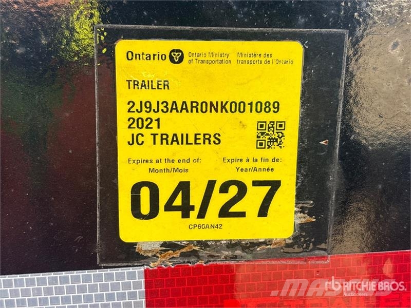 J.C. Trailer Tri/A Removable Gooseneck Lowboy Trailer Mélybölcsős